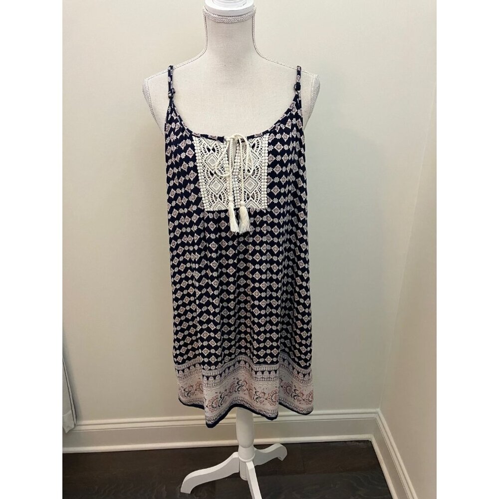 Indulge in Style Strappy Dress Embroidered Bodice Size Medium